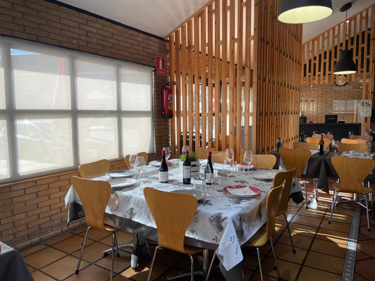 Hotel Aragon La Puebla De Alfinden Eksteriør bilde