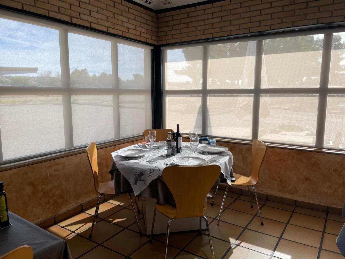 Hotel Aragon La Puebla De Alfinden Eksteriør bilde